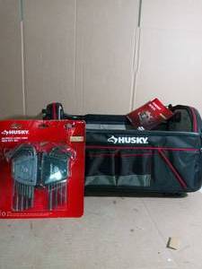 20 in. Pro Tool Tote with Removable Tool Wall & SAEMetric Long Arm Hex Key Set (26-Piece) by Husky-open box