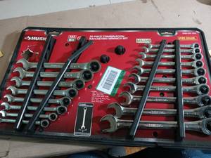 Ratcheting SAEMM Combination Wrench Set (20-Piece) by Husky- missing parts not used
