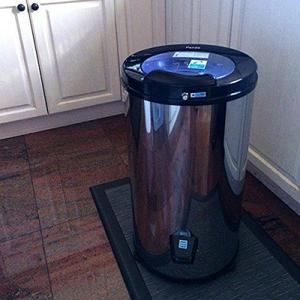 lot 202 image: Panda 3200 RPM Ultra Fast Portable Spin Dryer Stainless Steel, 110-Volt  Capacity 0.6 cu. ft., PANSP22