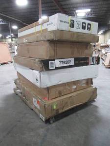 lot 209 image: WHOLESALE MIXED PALLET OF SHOWER WALLS, BASES, LARGE MEDICINE MIRROR CABINETS AND MORE