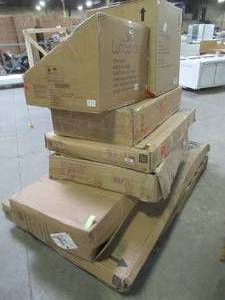 lot 114 image: WHOLESALE MIXED PALLET OF MISCELLANEOUS INDOOROUTDOOR FURNITURE