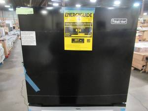 lot 231 image: Magic Chef 10.1 cu. ft. Top Freezer Refrigerator in Black HMDR1000BE