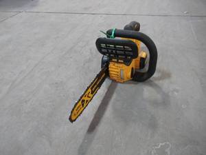 lot 50 image: DEWALT 12 In. 20-volt Max XR Lithium-ion Cordless Brushless Chainsaw DCCS620