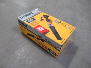 lot 52 image: DEWALT 125 MPH 600 CFM FLEXVOLT 60V MAX Lithium-Ion Cordless Axial Blower DCBL772X1
