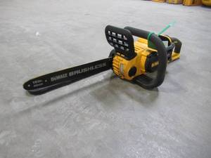 lot 58 image: DEWALT 16 in. 60-Volt MAX Lithium Ion Cordless FLEXVOLT Brushless Chainsaw (Tool Only) DCCS670B