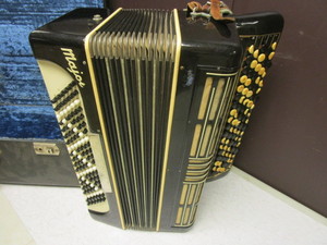 MAJOR BRAND ACCORDION