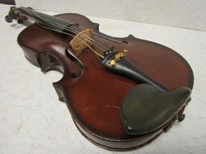 VIOLIN THAT IS A COPY OF STRADIVARIUS FROM CZECHOSLOVAKIA