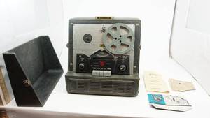 lot 9 image: Vintage Imperial Recordio Tape Recorder by Wilcox-Gay