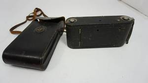 lot 13 image: Antique Black Bello 120 Film Camera with Case
