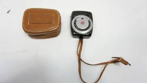 lot 18 image: Vintage General Electric PR-1 Exposure Meter