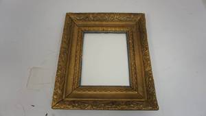lot 25 image: Decorative Wood Gold Painted Picture Frame
