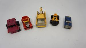 lot 72 image: 5 Vintage Toy Vehicles
