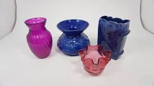 lot 91 image: 3 Vases  Decorative Dish