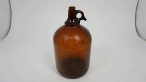 lot 104 image: Vintage Duraglas 1 Gal. Hi-lex Brown Jug