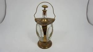 lot 105 image: Vintage Decorative Musical Liquor Bottle