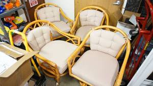 lot 131 image: 4 Rattan Swivel Caster Dining Chairs