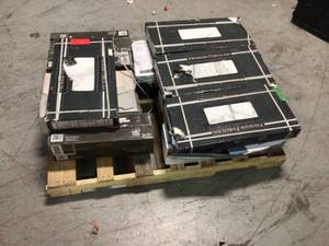Pallet with assorted ceramic Flooring see pictures