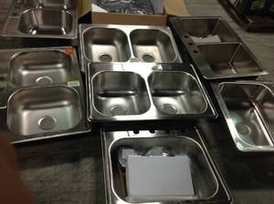 PALLET OF ASSORTED KITCHEN SINK TOPS CUSTOMER RETURNS SEE PICTURES