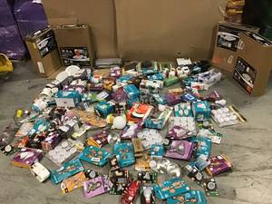 Large lot of assorted lightning and electric items customers returns various conditions see pictures