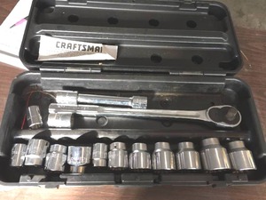lot 122 image: 16 Piece Craftsman 34 Inch Drive Set