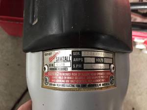 lot 124 image: Campbell Hausfeld 12 Inch Impact Wrench Kit