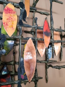 lot 3 image: Metal Wall Decor