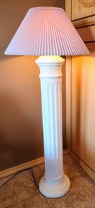 lot 9 image: White Pillar Floor Lamp