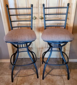 lot 20 image: Pair of Swivel Bar Stools