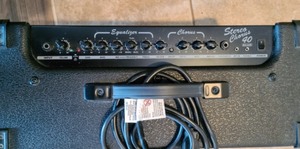 lot 32 image: Rouge Stereo Chorus 40 Amp
