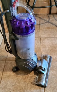 lot 36 image: Dyson Animal Vacuum