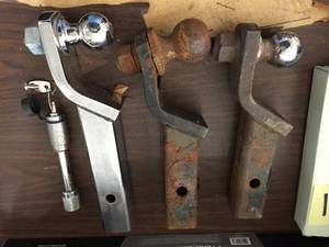 lot 162 image: Trailer Hitch Accessory Lot