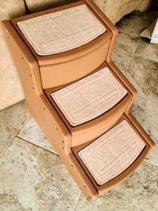 lot 57 image: Pet Steps