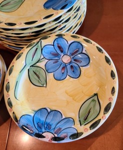 lot 90 image: Gibson Floral Dish Set