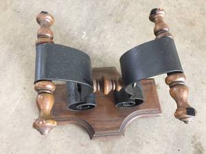 lot 175 image: Onate Gordons Wood and Metal Table Base