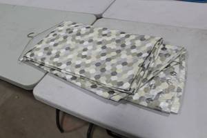 Lot of (6) Tablecloths 132D GreyWhite