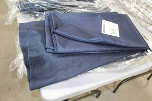 Lot of (8) Tablecloths 90x156 Blue