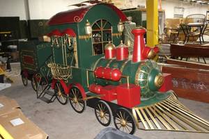 Zaer Ltd. 16 Holiday Train Locomotive and Tender Car Plant Stand Dcor