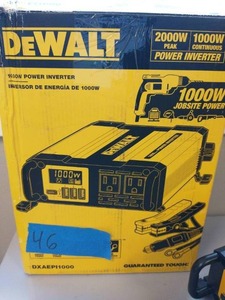 DEWALT 1000-Watt Power Inverter