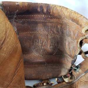 lot 88 image: Collection of 4 Vintage Baseball Mitts  Tony York Nokona