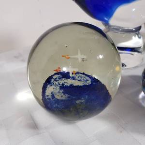 lot 160 image: Collection of Art Glass Paperweights and Sculpture