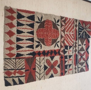 lot 54 image: Retro Hooked Wall Hanging