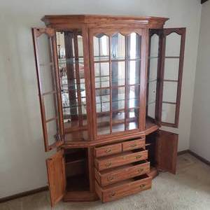 lot 172 image: Tell City Oak China Display Cabinet