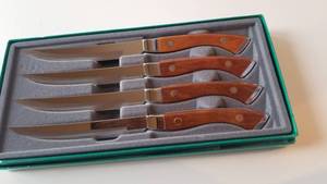 lot 116 image: Towle Steak Knives, NIB