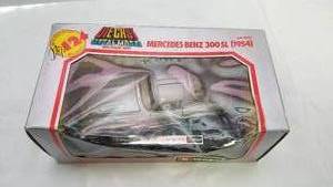 lot 123 image: Bburango Die Cast Model Mercedes Benz 300SL