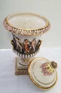lot 182 image: Ornate Capodimonte Lidded Vessel