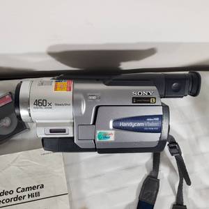 lot 69 image: Sony Handycam 460X Video Camera