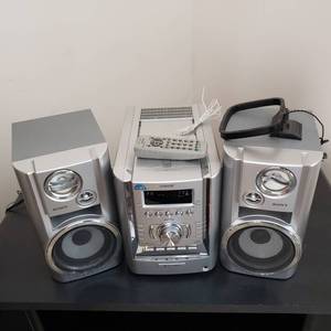 lot 66 image: Sony Book Shelf CD Deck Receiver Stereo