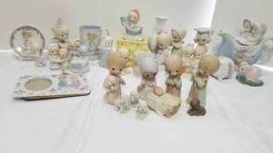 lot 188 image: Precious Moments Figurine Collection