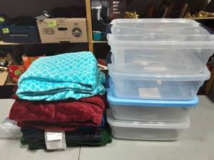 4-Bins With 5 ThrowsBlankets.  Incudes Totes