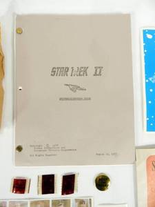lot 10 image: Lot of Vintage 1970s Star Trek Memorabilia
